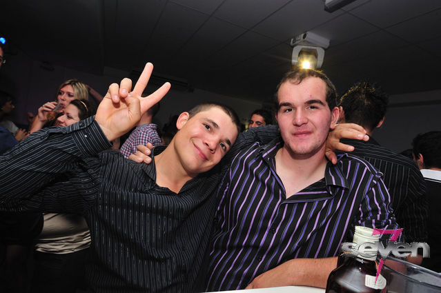 Cliquer pour voir l'image en taille réelle