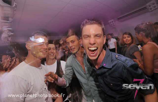 Cliquer pour voir l'image en taille réelle