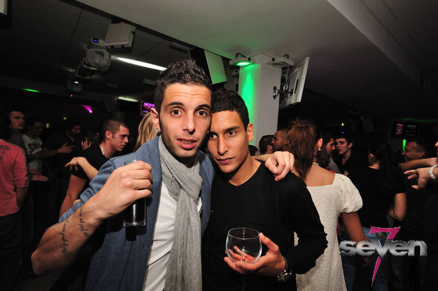 Cliquer pour voir l'image en taille réelle