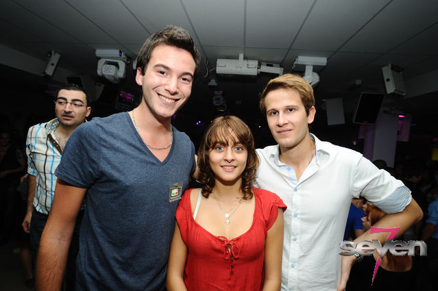 Cliquer pour voir l'image en taille réelle