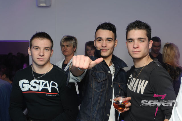 Cliquer pour voir l'image en taille réelle