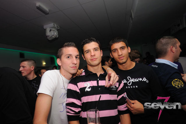 Cliquer pour voir l'image en taille réelle