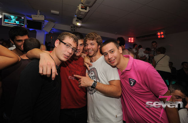 Cliquer pour voir l'image en taille réelle