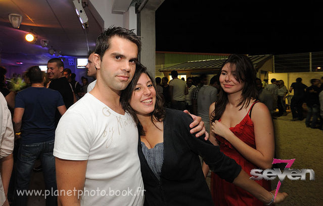 Cliquer pour voir l'image en taille réelle