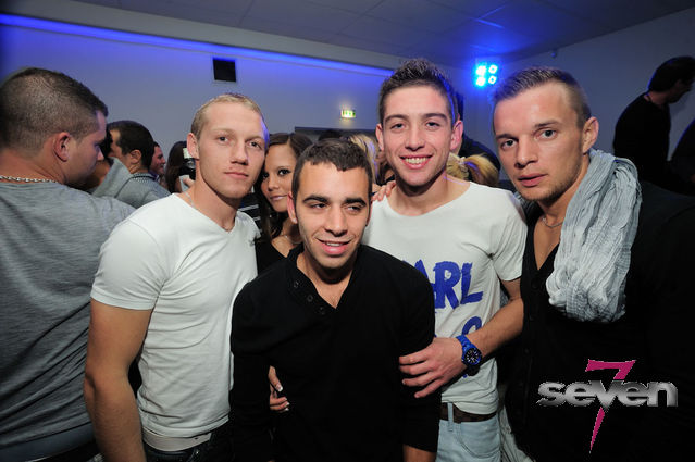 Cliquer pour voir l'image en taille réelle