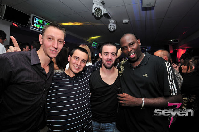 Cliquer pour voir l'image en taille réelle