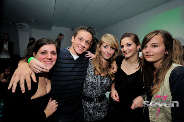 Cliquer pour voir l'image en taille réelle