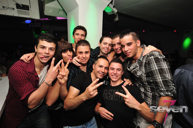 Cliquer pour voir l'image en taille réelle