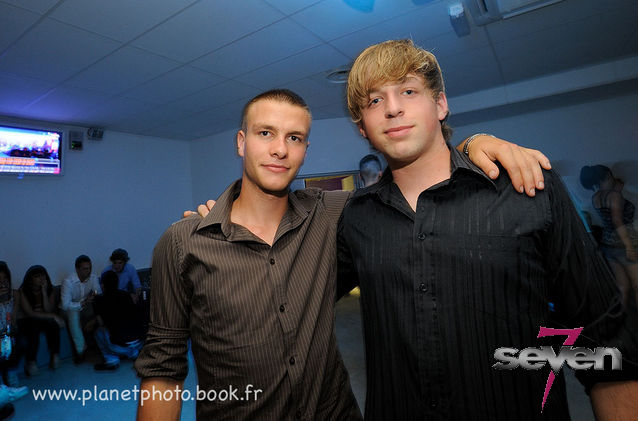 Cliquer pour voir l'image en taille réelle