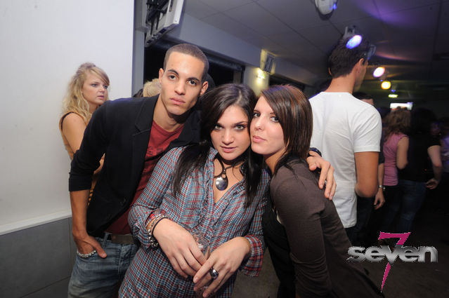 Cliquer pour voir l'image en taille réelle