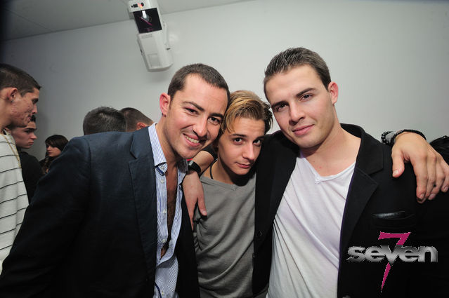 Cliquer pour voir l'image en taille réelle