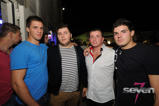 Cliquer pour voir l'image en taille réelle