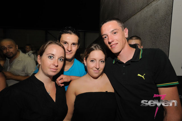 Cliquer pour voir l'image en taille réelle