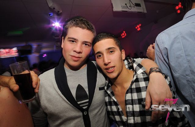 Cliquer pour voir l'image en taille réelle