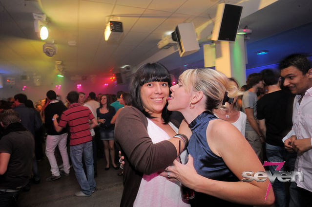 Cliquer pour voir l'image en taille réelle