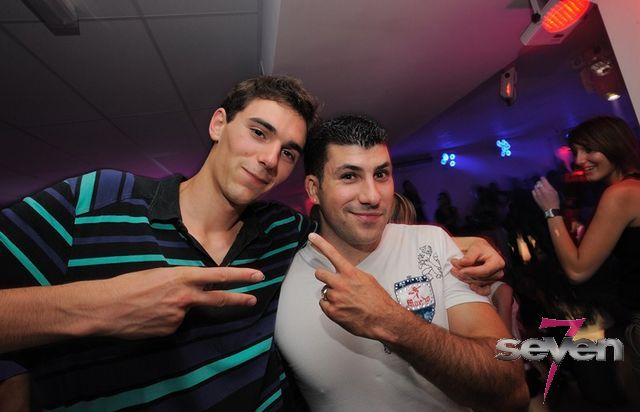 Cliquer pour voir l'image en taille réelle