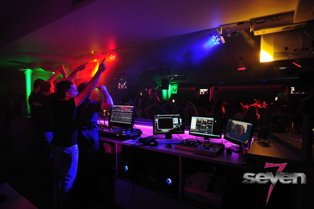 Cliquer pour voir l'image en taille réelle