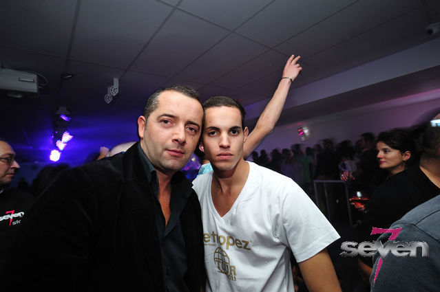 Cliquer pour voir l'image en taille réelle