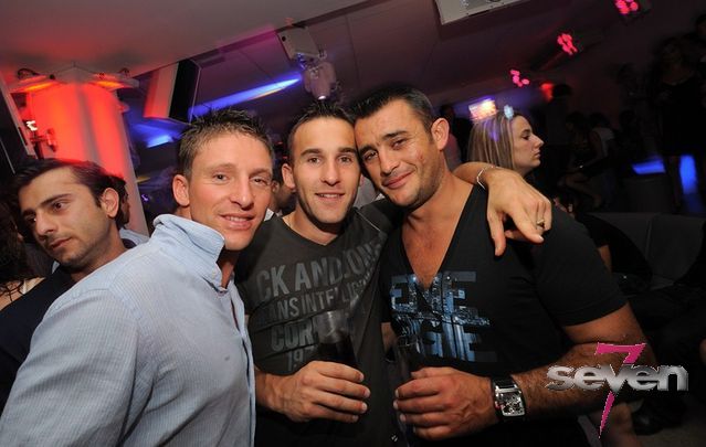 Cliquer pour voir l'image en taille réelle