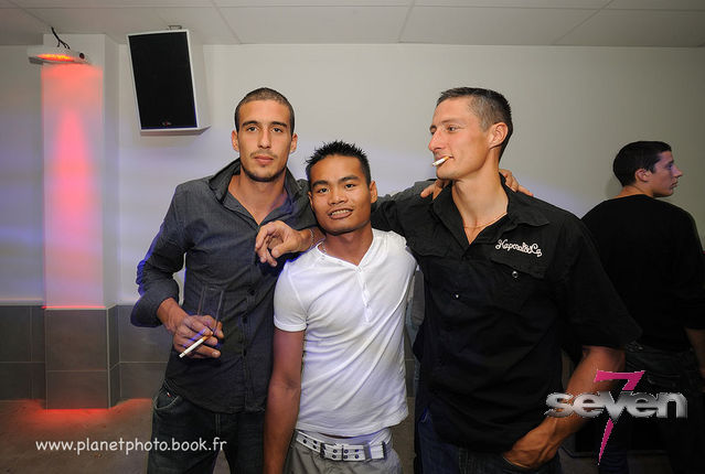 Cliquer pour voir l'image en taille réelle