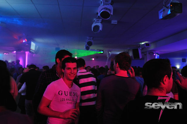 Cliquer pour voir l'image en taille réelle