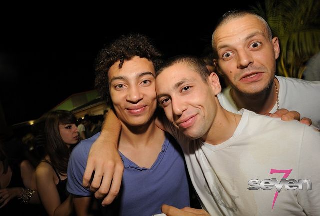 Cliquer pour voir l'image en taille réelle