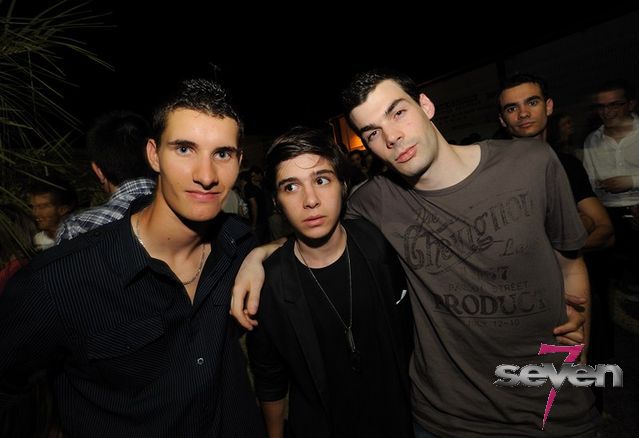 Cliquer pour voir l'image en taille réelle