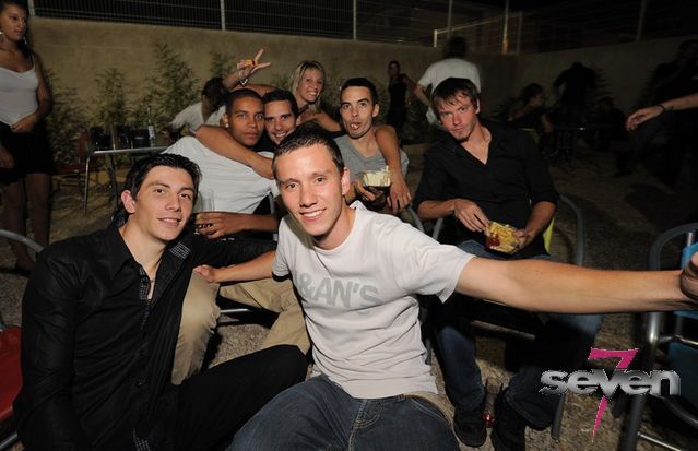 Cliquer pour voir l'image en taille réelle