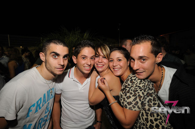 Cliquer pour voir l'image en taille réelle