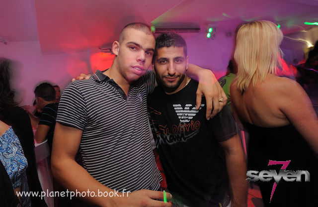 Cliquer pour voir l'image en taille réelle