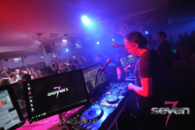 Cliquer pour voir l'image en taille réelle