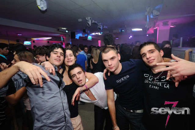 Cliquer pour voir l'image en taille réelle