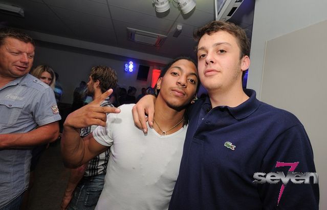 Cliquer pour voir l'image en taille réelle