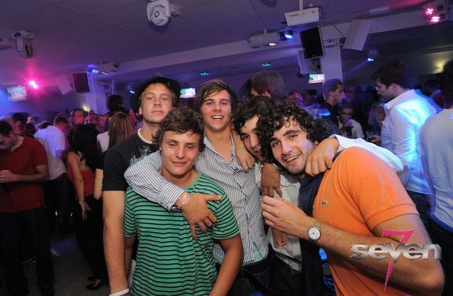 Cliquer pour voir l'image en taille réelle