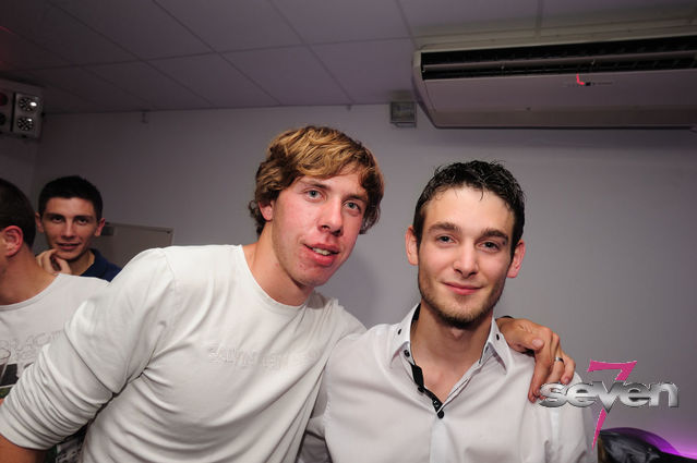 Cliquer pour voir l'image en taille réelle