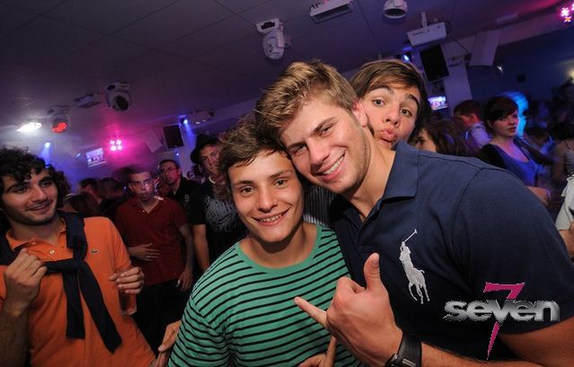 Cliquer pour voir l'image en taille réelle