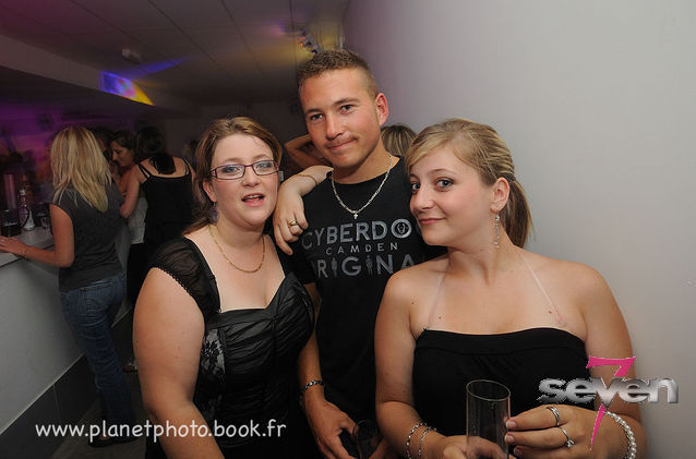 Cliquer pour voir l'image en taille réelle