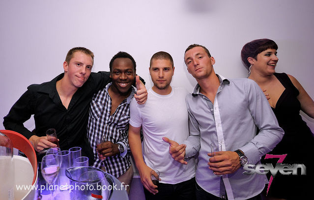 Cliquer pour voir l'image en taille réelle