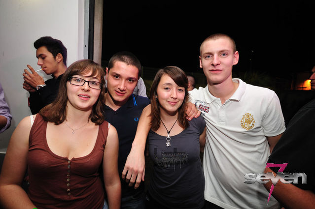 Cliquer pour voir l'image en taille réelle