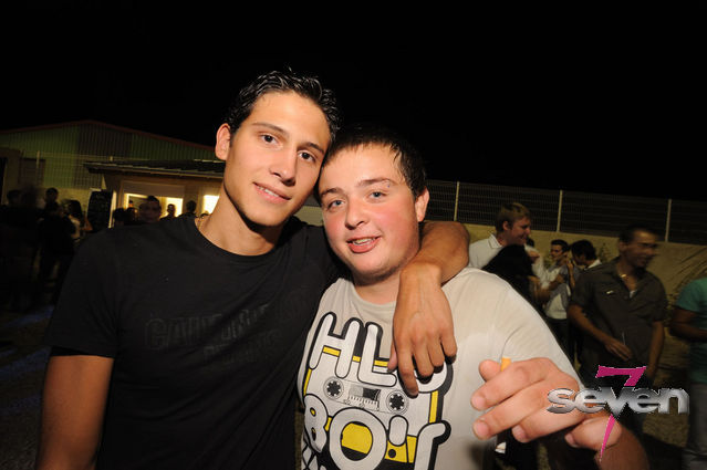 Cliquer pour voir l'image en taille réelle