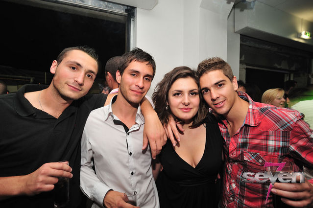 Cliquer pour voir l'image en taille réelle