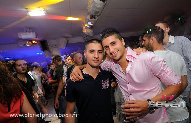 Cliquer pour voir l'image en taille réelle