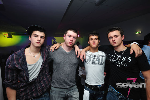 Cliquer pour voir l'image en taille réelle