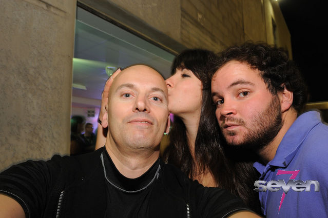 Cliquer pour voir l'image en taille réelle