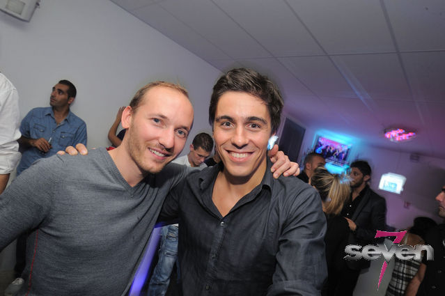 Cliquer pour voir l'image en taille réelle