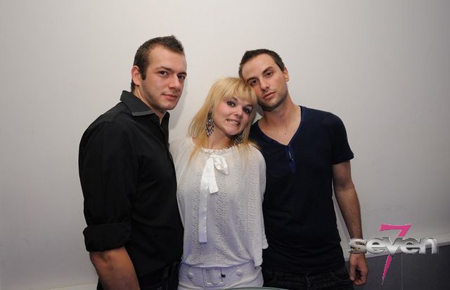 Cliquer pour voir l'image en taille réelle