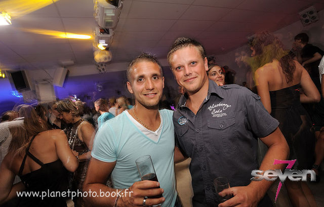 Cliquer pour voir l'image en taille réelle