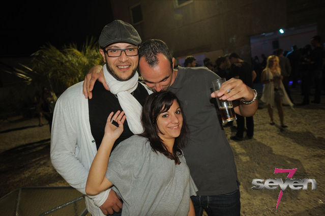 Cliquer pour voir l'image en taille réelle