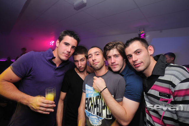 Cliquer pour voir l'image en taille réelle