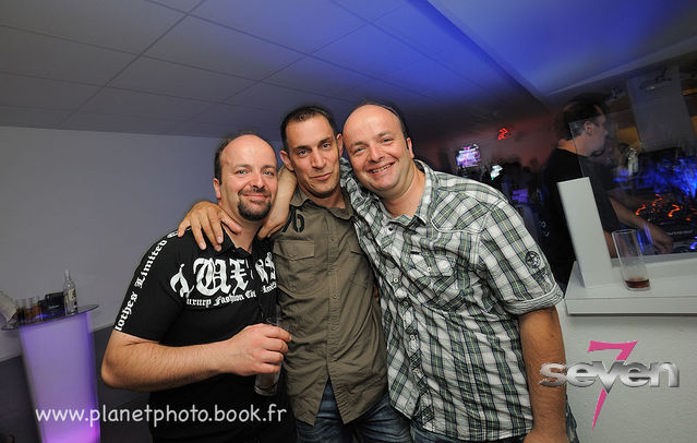 Cliquer pour voir l'image en taille réelle